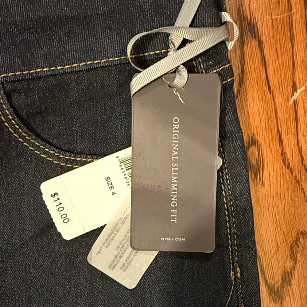 NWT NYDJ Dark Blue Women's Skinny Jeans!!! Size 4 - Picture 3 of 4